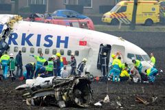 Vše o pádu letadla u Amsterdamu na jednom místě