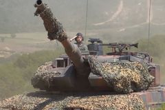 Válkou na Ukrajině to neskončí. Na to hlavní jsme v NATO zapomněli, varuje admirál