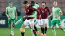 Ladislav Krejčí a Olivier Ntcham v zápase Sparta - Celtic.