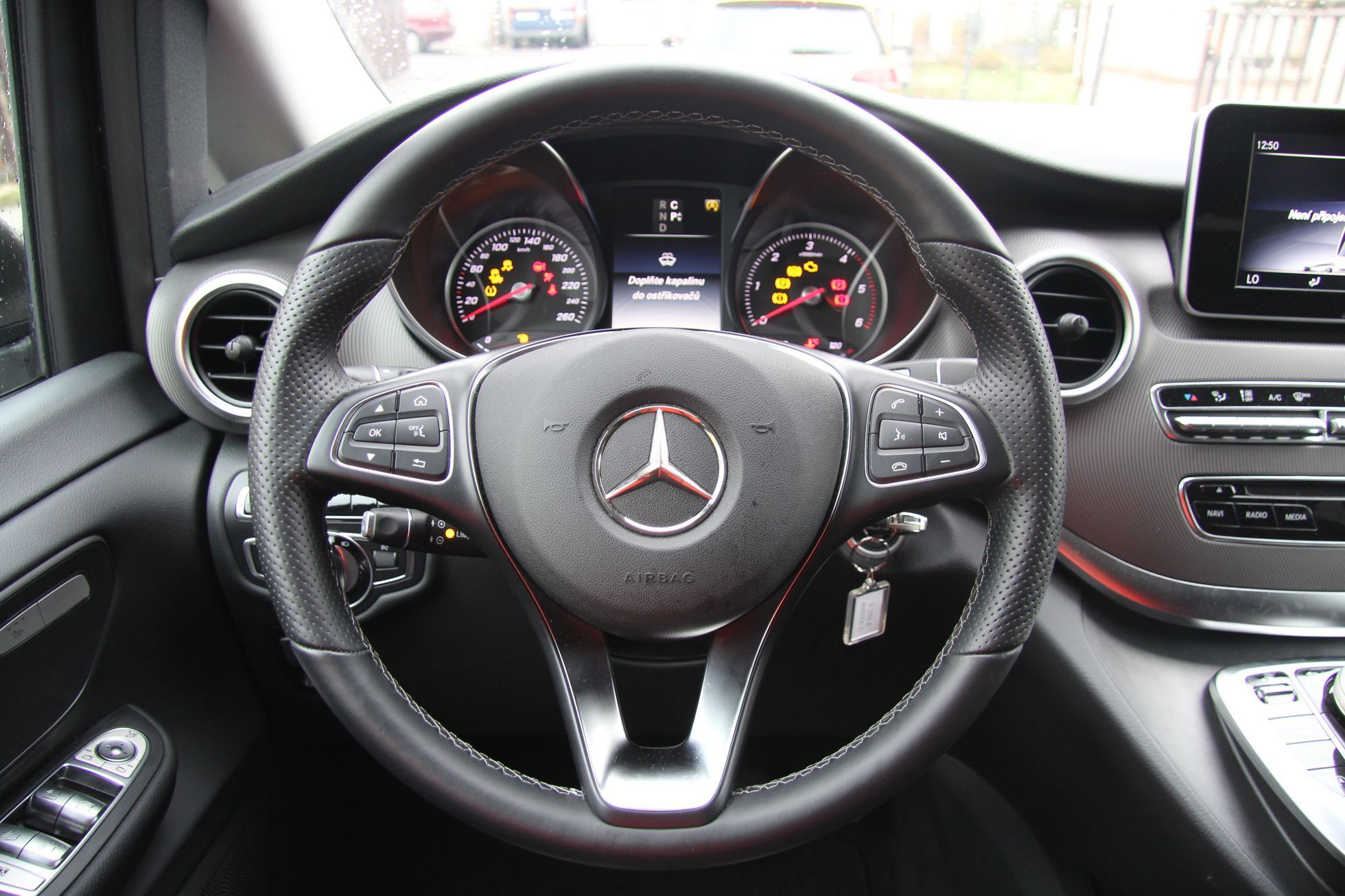 Mercedes V