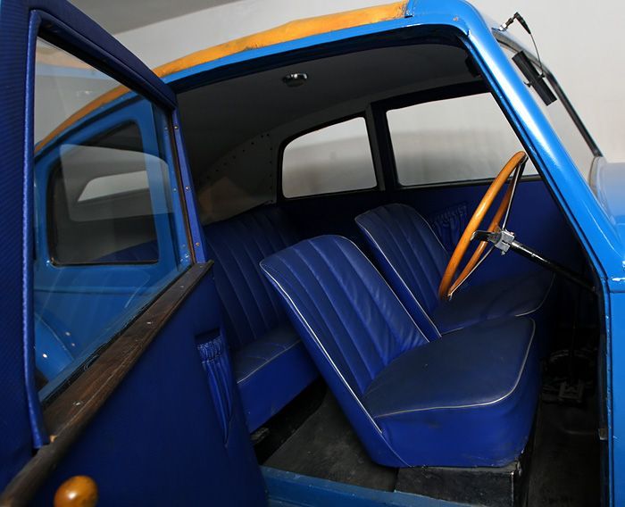 Tatra 570