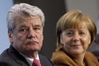 Merkelová nakonec kývla, prezidentem Německa bude Gauck