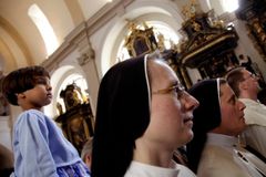 Na vlastní kůži: Rehabilituj Jana Husa, Benedikte