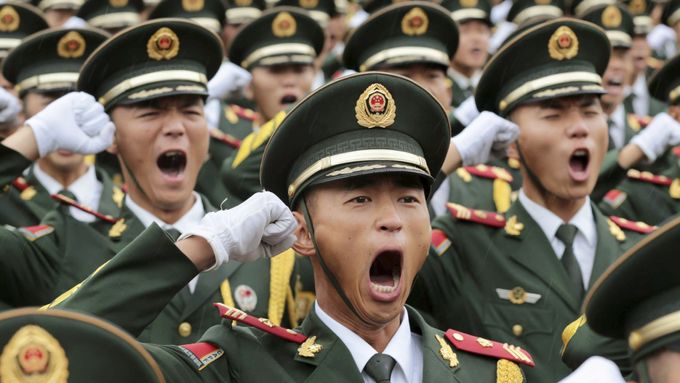 Vojáci na náměstí Tchien-an-men v Pekingu.