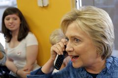 E-mailovou aféru Clintonové prozkoumají výbory Kongresu. FBI jim předala stěžejní dokumenty