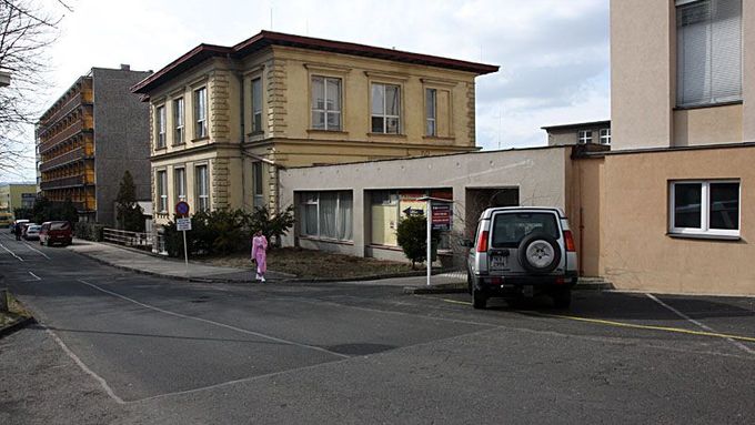 V představách, jak řešit hospodaření v krajských nemocnicích, se vedení kraje rozchází.