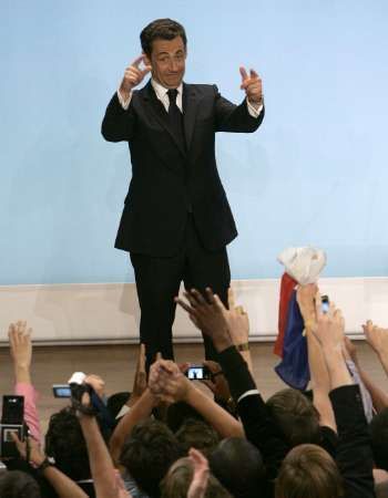 Nicolas Sarkozy děkuje voličům