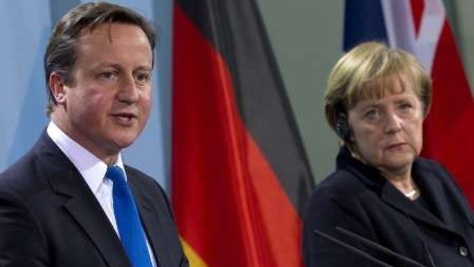 Cameron ani Merkelová na tiskovce nehýřili nadšením