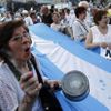 Foto: Proti argentinské prezidentce vytáhly do ulic statisíce lidí