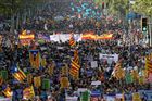 "Nemám strach." Proti teroru v Barceloně demonstrovalo půl milionu lidí. Přišli muslimové i král