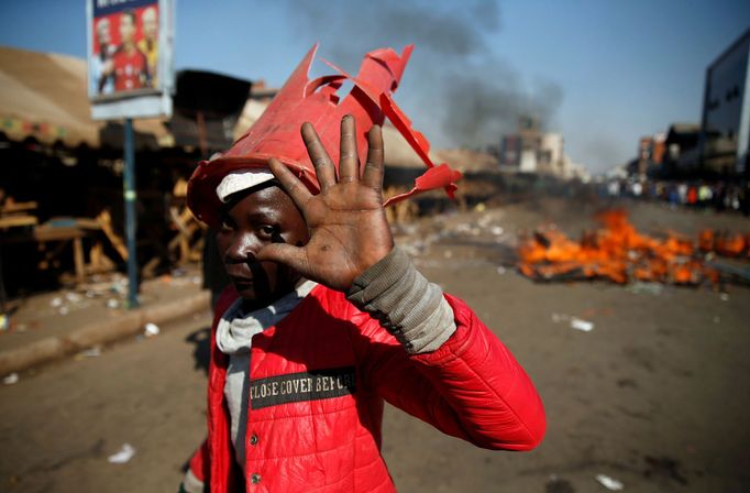 Povolební protesty v Harare v Zimbabwe. 1. 8. 2018