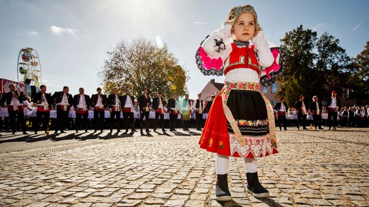 Obrazem: Kouzlo folklóru. Podívejte se, jak vypadaly krojované Vracovské hody; Zdroj foto: Libor Fojtík