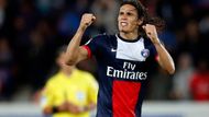 EDISON CAVANI: Tenhle hubený uruguayský elegán drtil sedm sezón italské obrany v Serii A a střelecký prach mu nezvlhnul ani po přestupu do Paris St. Germain. V kvalifikaci o MS 2014 v Brazílii pak nastřílel pět branek.