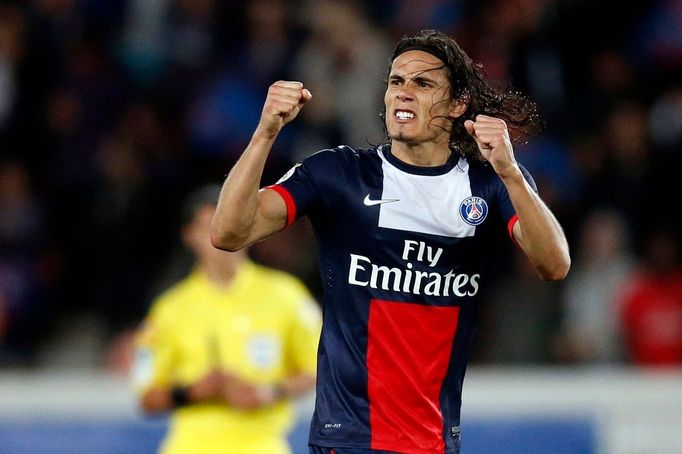 Edinson Cavani slaví gól v dresu Paris St. Germain.