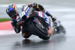 "V dešti nebylo vidět na trať." Portugalec v MotoGP zopakoval Laudův japonský tah