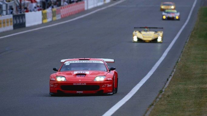 Ferrari 550-GTS Maranello v Le Mans