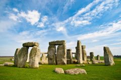 Stonehenge byl dříve kruh. Záhadu vyřešila krátká hadice