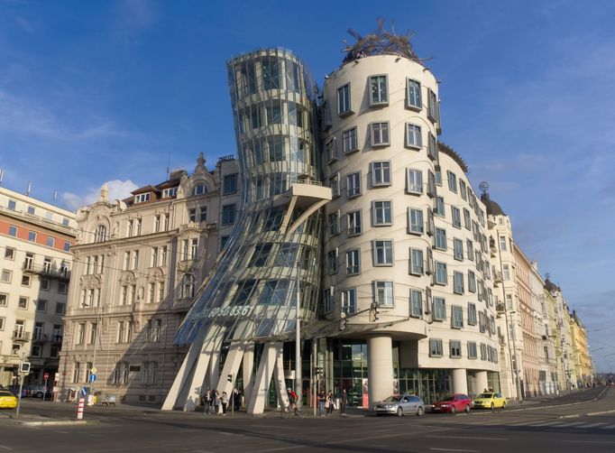 Frank Gehry, Tančící dům