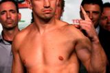 Polský vyzyvatel Tomasz Adamek je podle žebříčku třetí nejlepší boxer světa. "Je rychlý, má dobrou techniku a určitě je lepší než David Haye, který je jen mistrem světa v mluvení," tvrdí Vitalij Kličko.