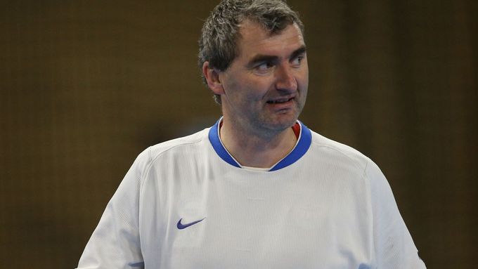 Trenér českého týmu do 21 let Jan Suchopárek.