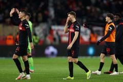 Zahraniční ligy: Schick vyšel naprázdno a Leverkusen zapsal bezgólovou remízu
