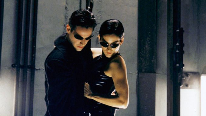 Keanu Reeves jako Neo a Carrie-Anne Moss v roli Trinity dosud hráli ve všech čtyřech dílech Matrixu.