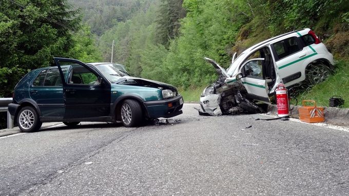 I relativně malé nehody mohou u moderních prémiových aut znamenat značnou škodu.