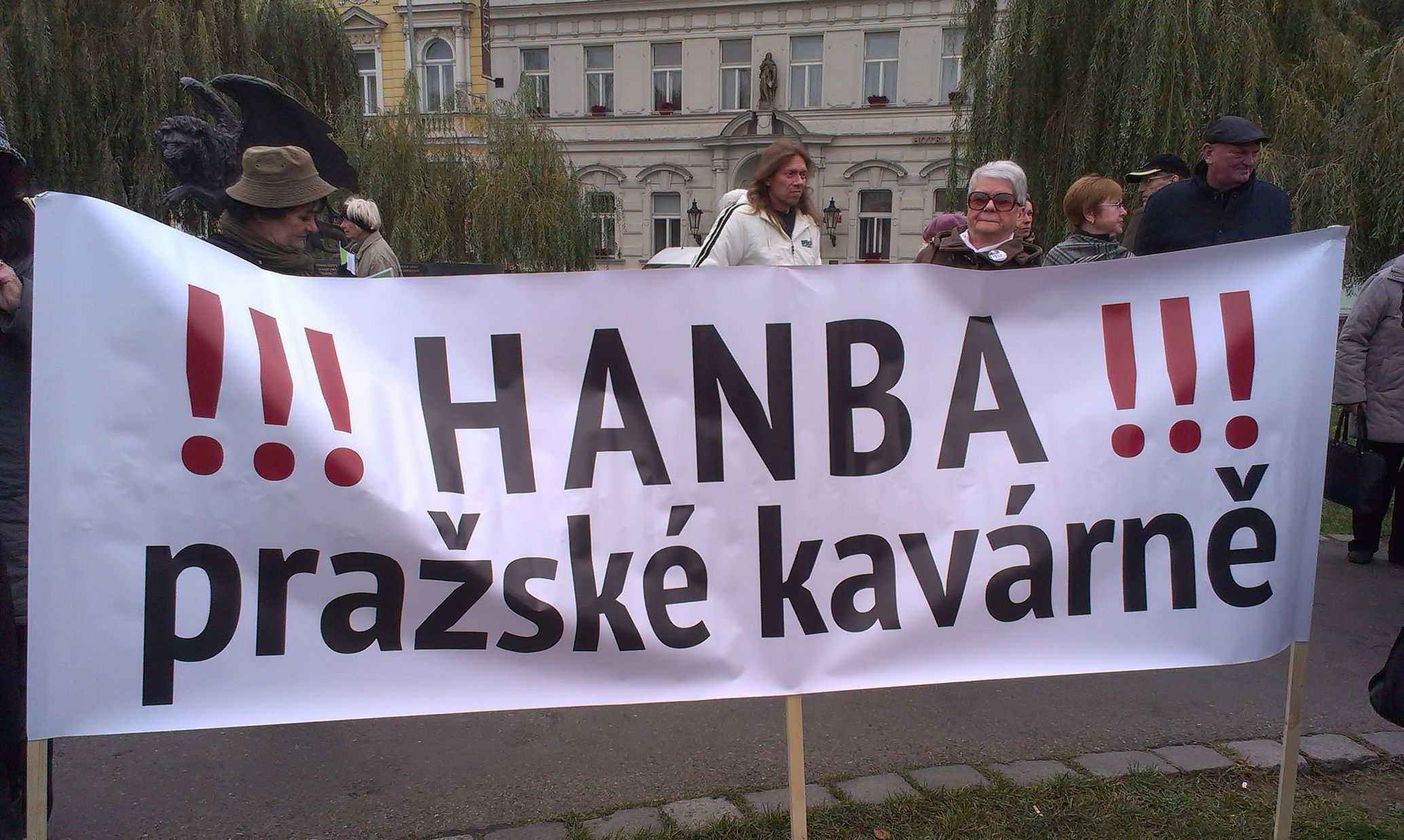Demonstrace na podporu Zemana