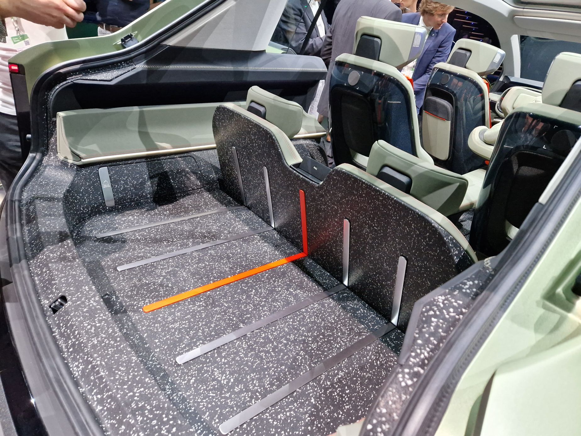 Škoda Vision 7S živé fotky