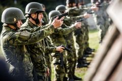 Česká armáda chce investovat miliardu do výcvikových center pro vojáky