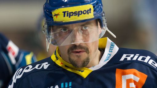 Viktor Ujčík v dresu HC Vítkovice Steel