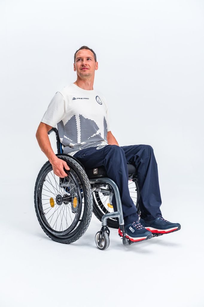 Nástupová kolekce a kolekce pro fanoušky Českého olympijského a paralympijského týmu pro zimní olympijské hry 2026