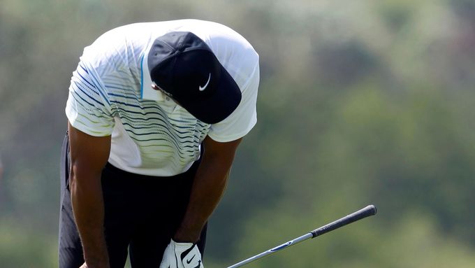 Zklamaný americký golfista Tiger Woods
