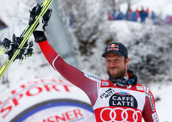 Aksel Lund Svindal slaví vítězství ve Wengenu