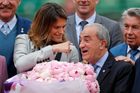 Fanoušci si ještě dali předkrm v podobě sledování slavnostního uvedení bývalé francouzské tenisové šampionky Amélie Mauresmové do Síně slávy světového tenisu.