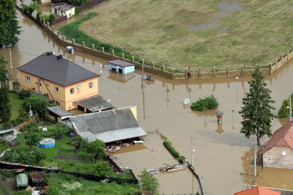 Letem nad zatopeným světem