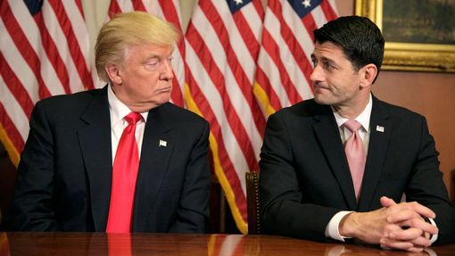 Setkání Donalda Trumpa s předsedou Sněmovny reprezentantů Paulem Ryanem.