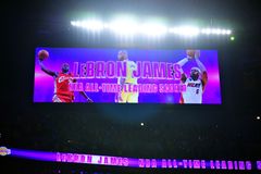 LeBron James překonal Abdula-Jabbara a je nejlepším střelcem historie NBA