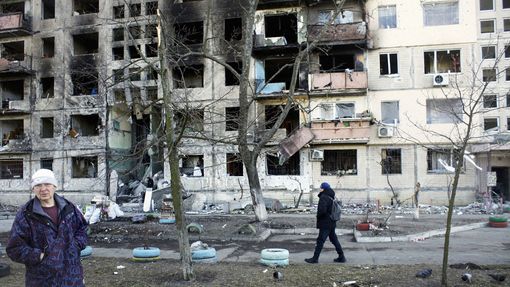 Záběr na válečné škody v Kyjevě, který je intenzivně bombardován ruskou invazní armádou. 15. 3. 2022