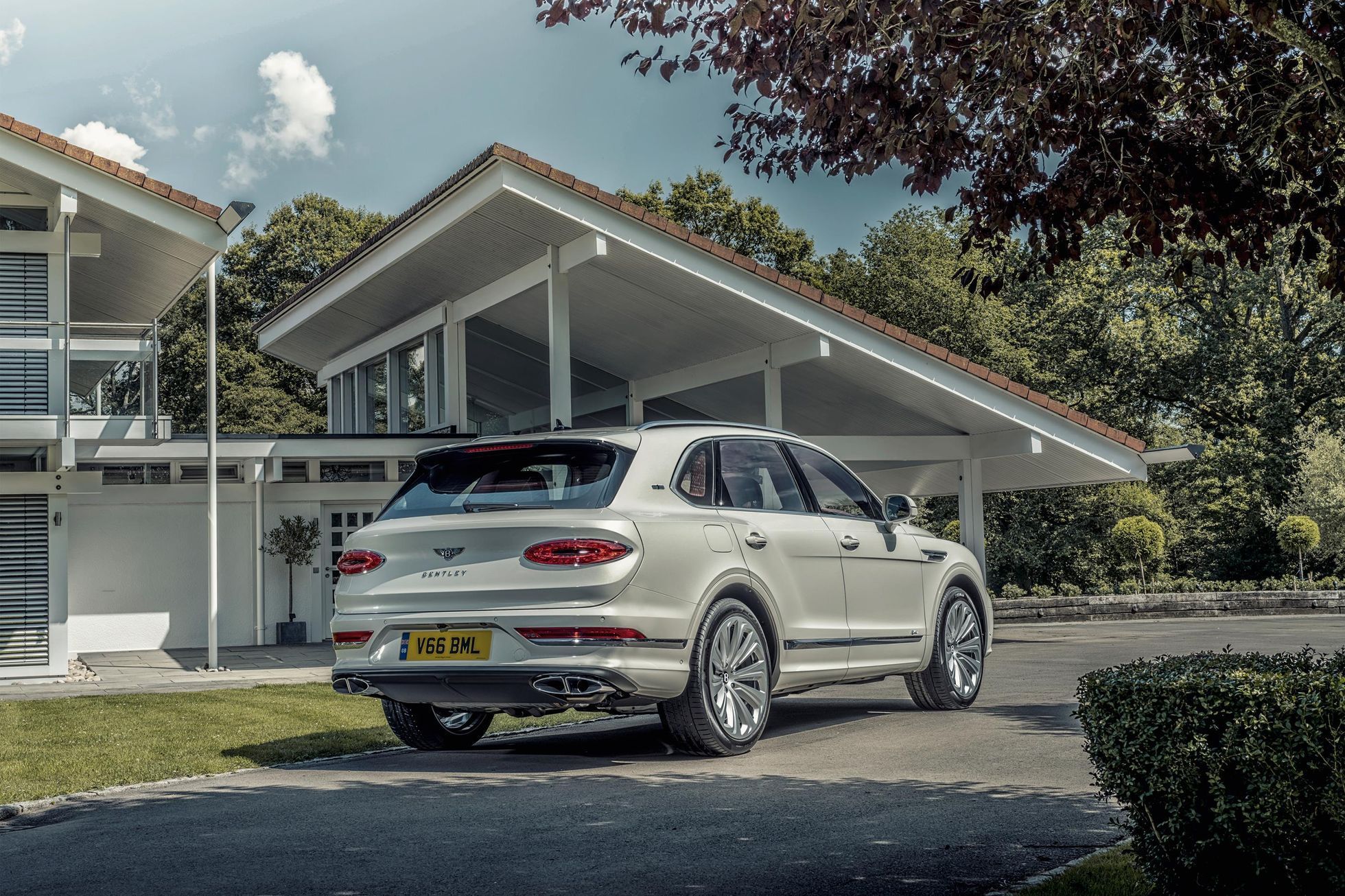 Bentley Bentayga Hybrid