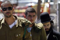 Ultraortodoxní Židé mají začít sloužit v armádě Izraele