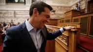 Řecký premiér Alexis Tsipras se chystá promluvit v parlamentu. To chceme!