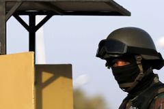 K útokům na Sinaji se přihlásili stoupenci Islámského státu