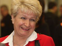 Exministryně zdravotnictví Milada Emmerová je autorkou knihy Pivo a zdraví.