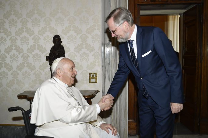 Premiér Petr Fiala na audienci u papeže Františka.