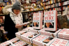 Ta druhá "Fire and Fury". V USA je bestsellerem i práce se stejným názvem jako kniha o Trumpovi