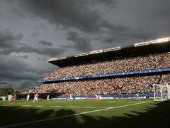 První zápas českých fotbalistů do dvaceti let na MS proti Argentině sledovalo na ottawském stadionu Franka Claira téměř 27 tisíc diváků.