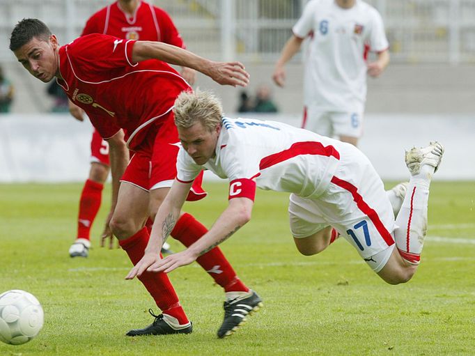 Český fotbalista Tomáš Hübschman v přátelském utkání s Maltou v roce 2009.