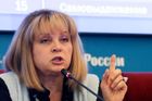 Šéfku ruské volební komise napadl paralyzérem neznámý útočník. Vloupal se k ní domů