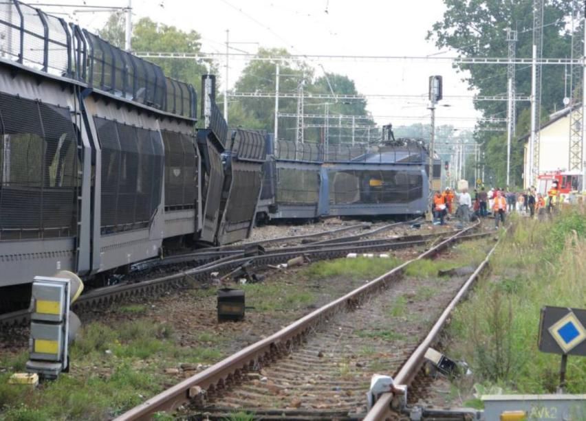 Na jihu Čech vjel řidič pod vlak, náraz nepřežil